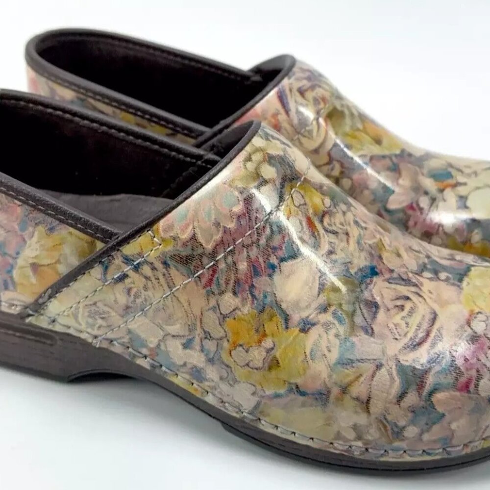 Dansko XP Floral Printed Nurse Workwear Clogs, Slip Resistant, Size 37/7